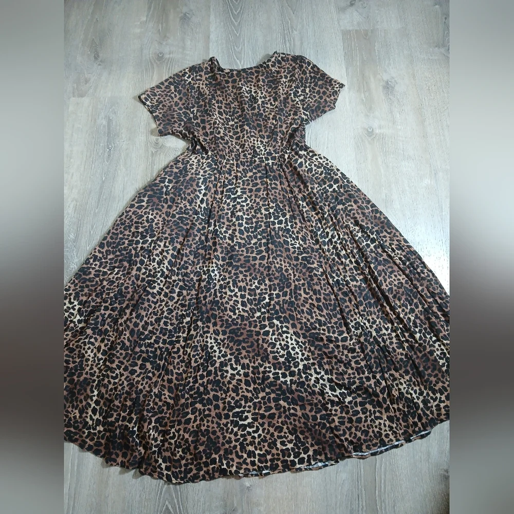 Torrid Leopard Print Midi Dress With Pockets Size 0= Large - Picture 6 of 6
